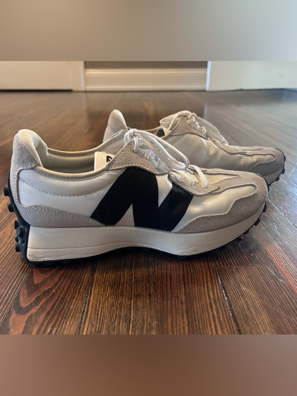 New Balance Women's White Retro Runner with Black 'N' Logo